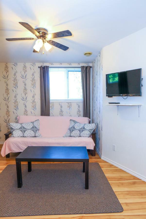 Cedar Drive Inn Crysler Dış mekan fotoğraf