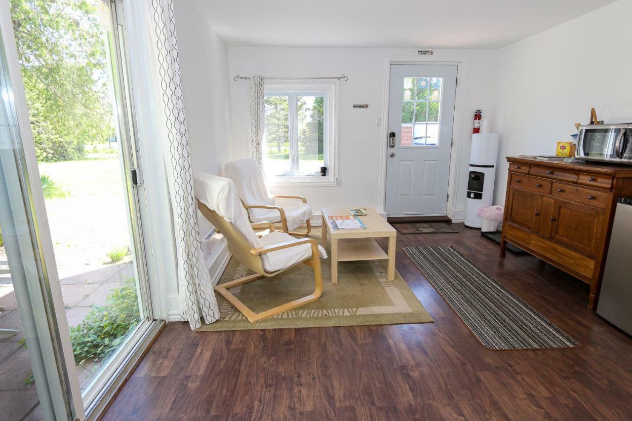 Cedar Drive Inn Crysler Dış mekan fotoğraf